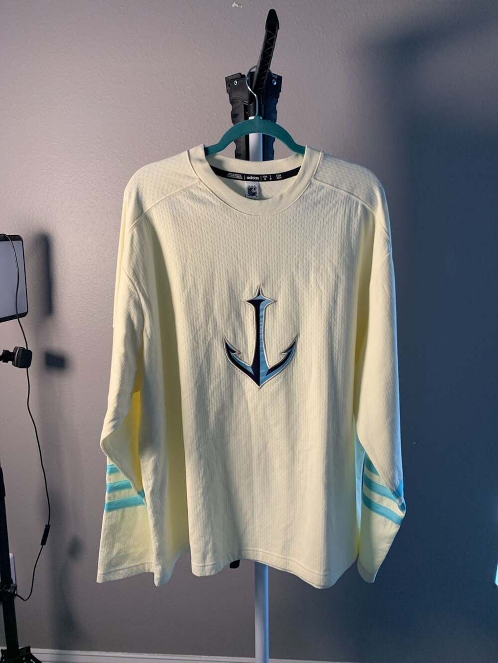 Adidas NHL Seattle Kraken Long Sleeve Pullover Jersey Dress Yellow XL